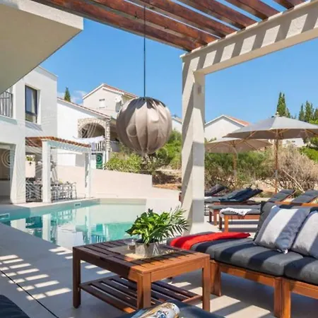 Rica Location, Private Pool Dom wakacyjny *
