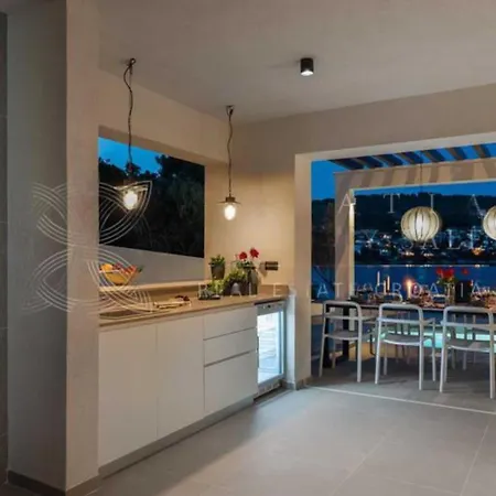 Rica Location, Private Pool *