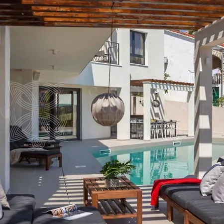 Rica Location, Private Pool Dom wakacyjny