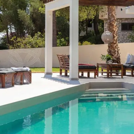 Dom wakacyjny Rica Location, Private Pool Split